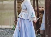 Summer in a Girls Cheongsam:A Cultural Journey