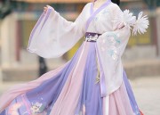 The Ethereal Journey of an Authentic Hanfu Wearer:The Story of a Xiaoyao Guest