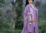 Autumn-Spring Elegance:The Rise of Chinese-Style Cheongsam for Girls