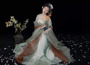 Modern Hanfu Fashion for the Petite:Embracing the Essence of Traditional Elegance