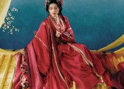 The Splendor of Tang-Style Robes,Puff-Fronts and Hoods:A Journey into Traditional Chinese Fashion
