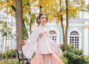 The Splendor of Hanfu Fashion:Following the Steps of Ruyi Fangfeis Hanfu Han Yunxi