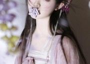 Ephemeralitys Dream:The Revival of Hanfu,the Beauty of the Evening Bloom
