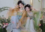 Autumn and Winter Style Qipao Shawls:A Blend of Tradition and Modernity