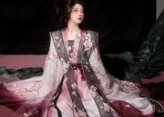 Embracing the Elegance of Roushi Cheongsam in 2024