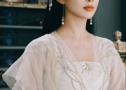 The Rise of Hanfu Fashion:The Tiny Ball of Love for Traditional Chinese Attire