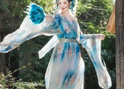 Embracing the Classics:Long Cheongsam Gowns for Fashion Show Stage