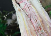 The Evolution of Cheongsam Design:Incorporating the Symbolism of the Seahorse