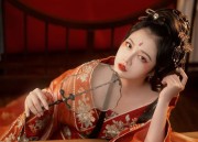The Allure of Qipao:A Tale of a Married Womans Elegance