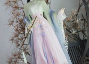 The Enchantment of Silk Ribbons in Ancient Costume Hair Accessories