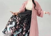 The Enchantment of Ink-Dyed Cheongsam Skirts with Watercolor Splashes