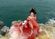 Little Girl in Traditional Hanfu Shoes:A Journey into the World of Ancient Elegance