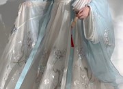 Childrens Traditional Chinese Hanfu Fashion:An Insight into Chinese Performing Apparel for Kids