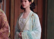 The Black Cheongsam of a Nationalist Beauty in the Republic Era