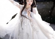 Elegant Hanfu Dance Performance by Young Girl
