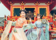 The Enchantment of Big-袖衫 Hanfu for Little Girls