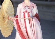 Blooming Elegance:Original Hanfu Styles from Flower Festival Chronicles