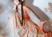 Winter Hanfu Fashion for Little Girls:The Charm of Horseface Skirt