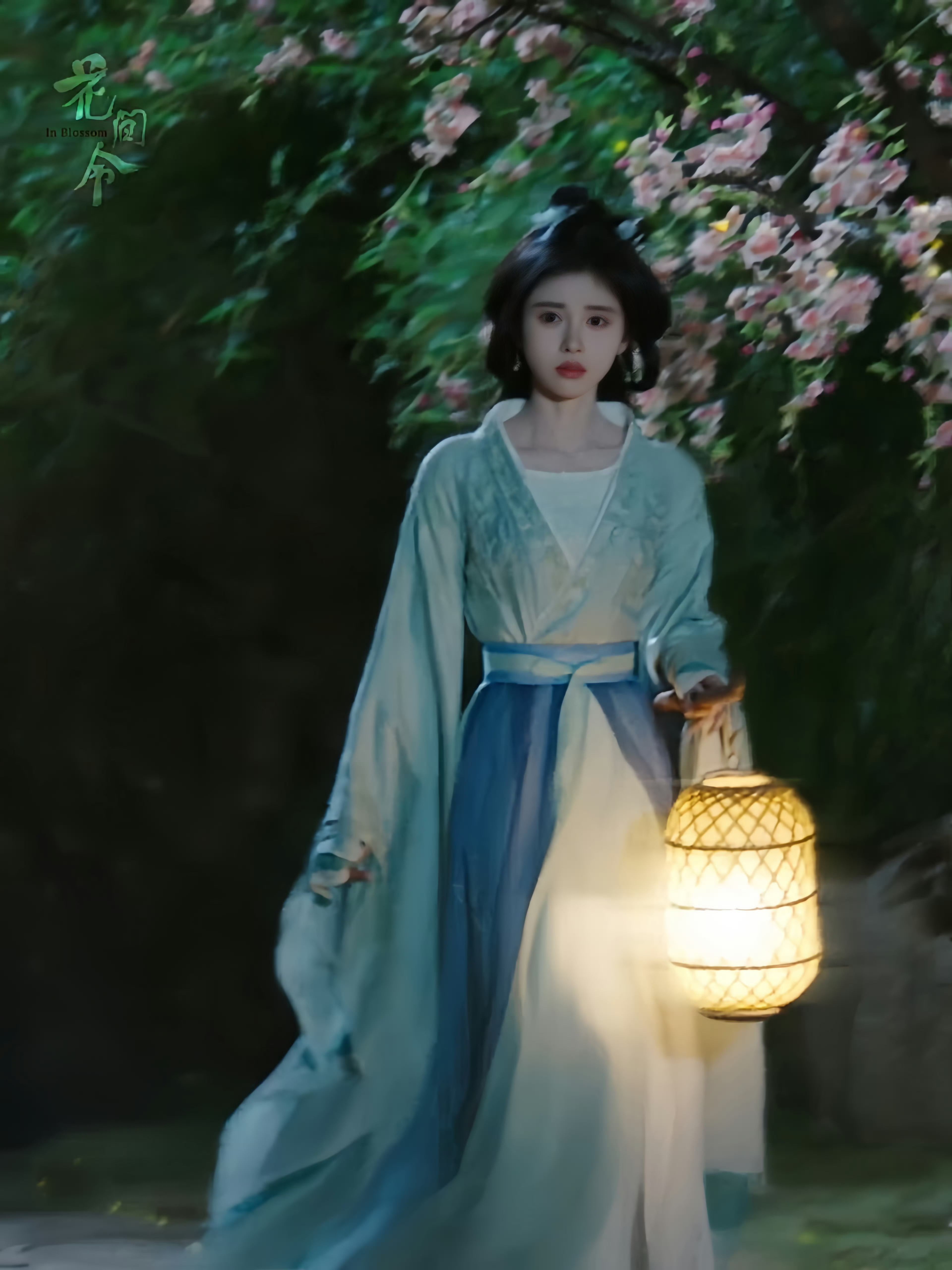 The Evolution of Hanfu Headdress:A Look into the Two Sides of Traditional Chinese Headwear The Evolution of Hanfu Headdress:A Look into the Two Sides of Traditional Chinese Headwear