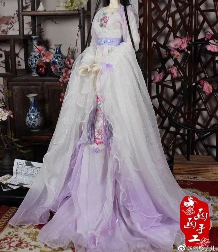 New Chinese Style:The Elegance of the Two-Piece Horseface Skirt Ensemble