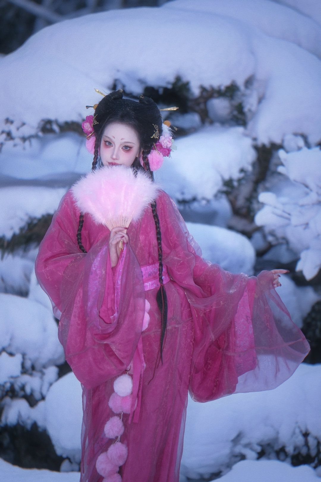 Traditional Charm of Tang Suit for a Girl Child:A毛衣 Story Traditional Charm of Tang Suit for a Girl Child:A毛衣 Story