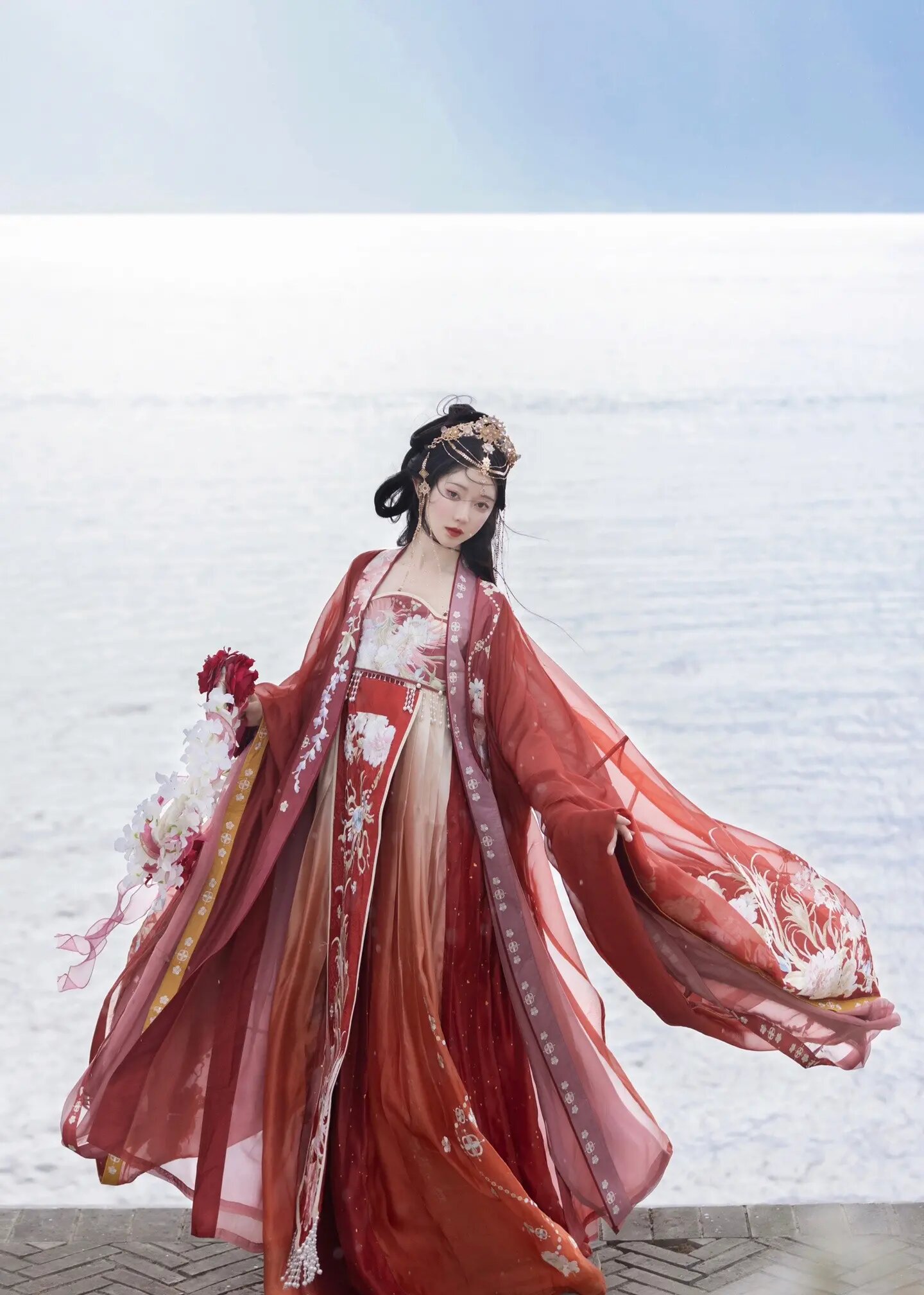 Hanfu Fashion:Celebrity Style Inspiration from Zhao Silus Radiant Look Hanfu Fashion:Celebrity Style Inspiration from Zhao Silus Radiant Look