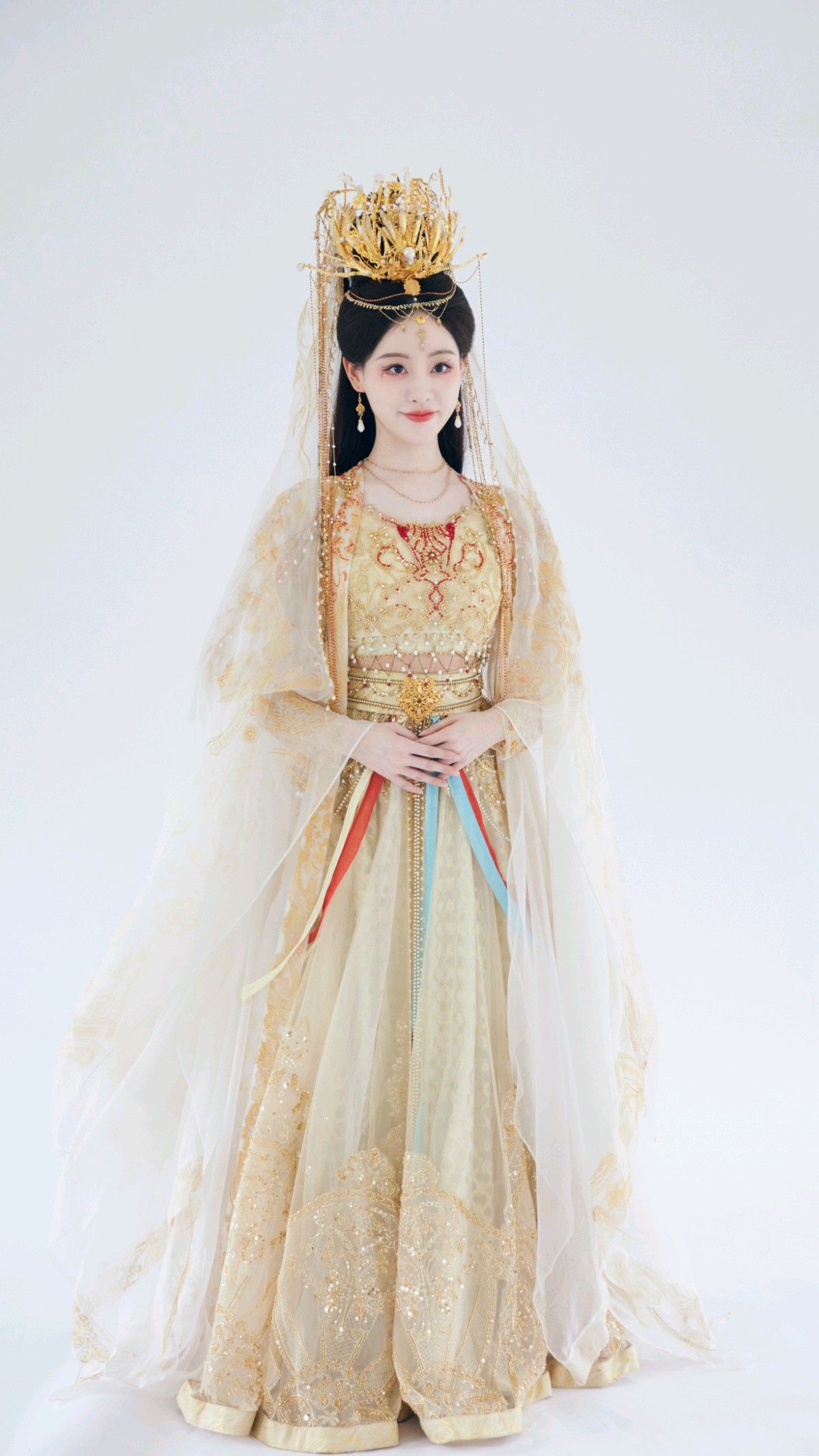 The Elegance of Cheongsam Shawls and Small Capes The Elegance of Cheongsam Shawls and Small Capes