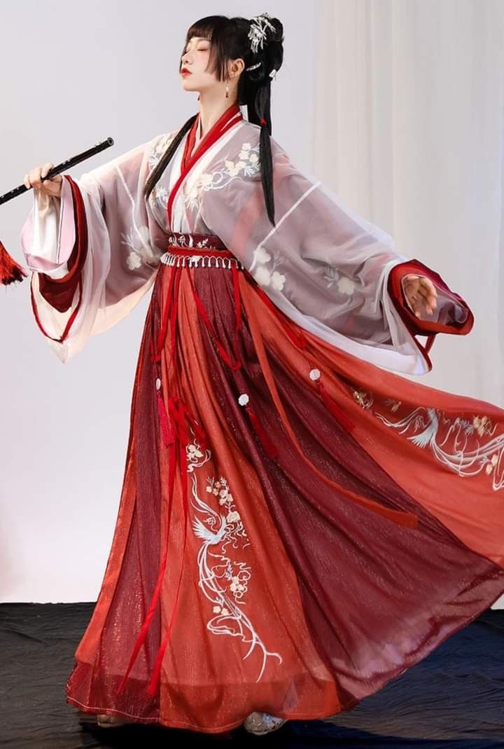 The Splendor of Hanfu:A Red Coronet of Ethereal Charm The Splendor of Hanfu:A Red Coronet of Ethereal Charm