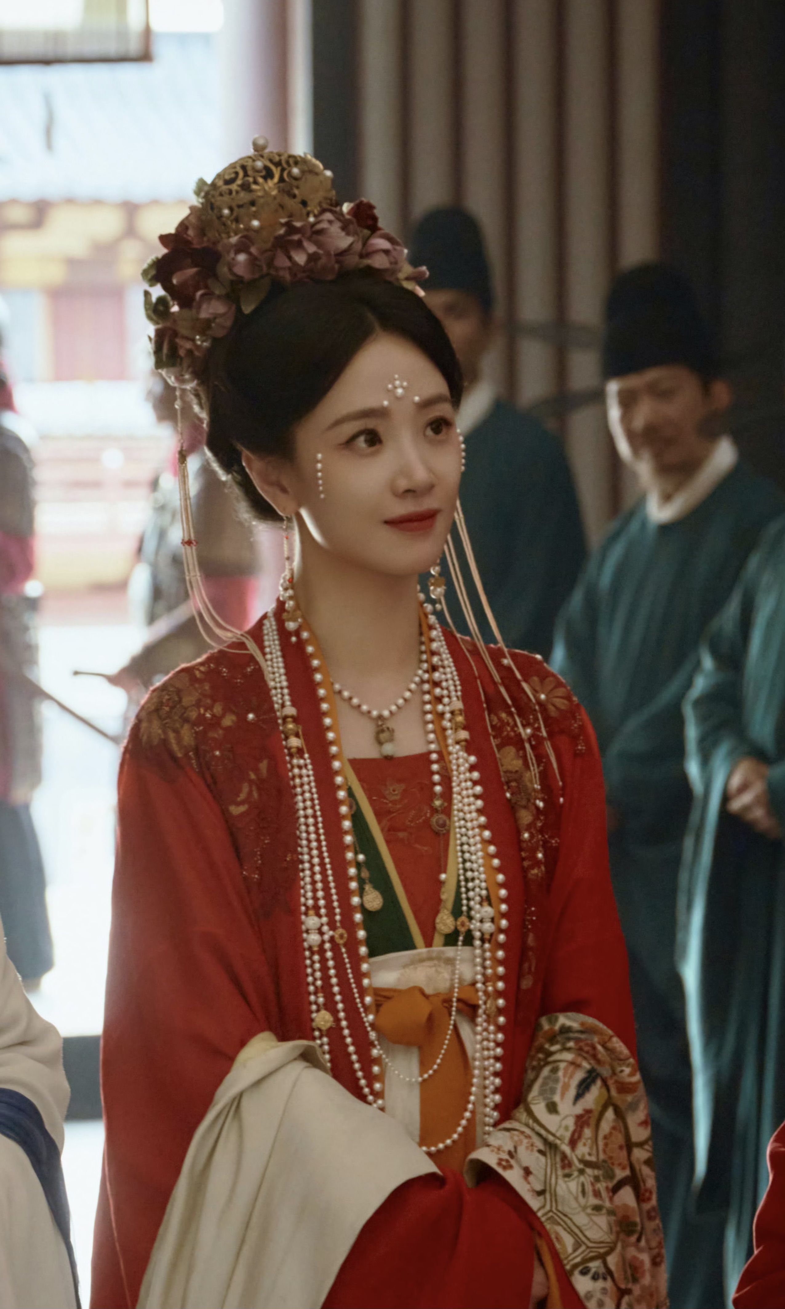Relaxed-Fit Cheongsam Made of Mulberry Silk:A Blend of Comfort and Elegance Relaxed-Fit Cheongsam Made of Mulberry Silk:A Blend of Comfort and Elegance