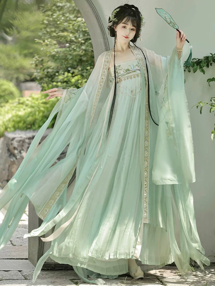 The Allure of Cheongsam Collars in a Gown of Elegance The Allure of Cheongsam Collars in a Gown of Elegance