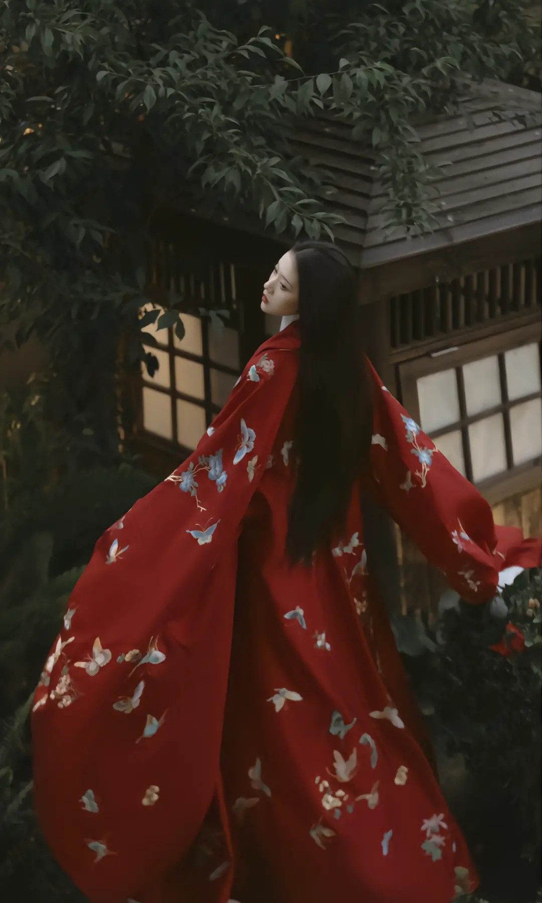 Silk Cheongsam:The Elegance of Real Silk Silk Cheongsam:The Elegance of Real Silk