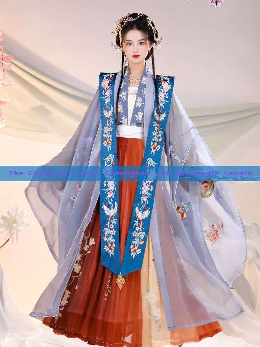 The Charm of V-neck Cheongsam with Mid-length Length The Charm of V-neck Cheongsam with Mid-length Length