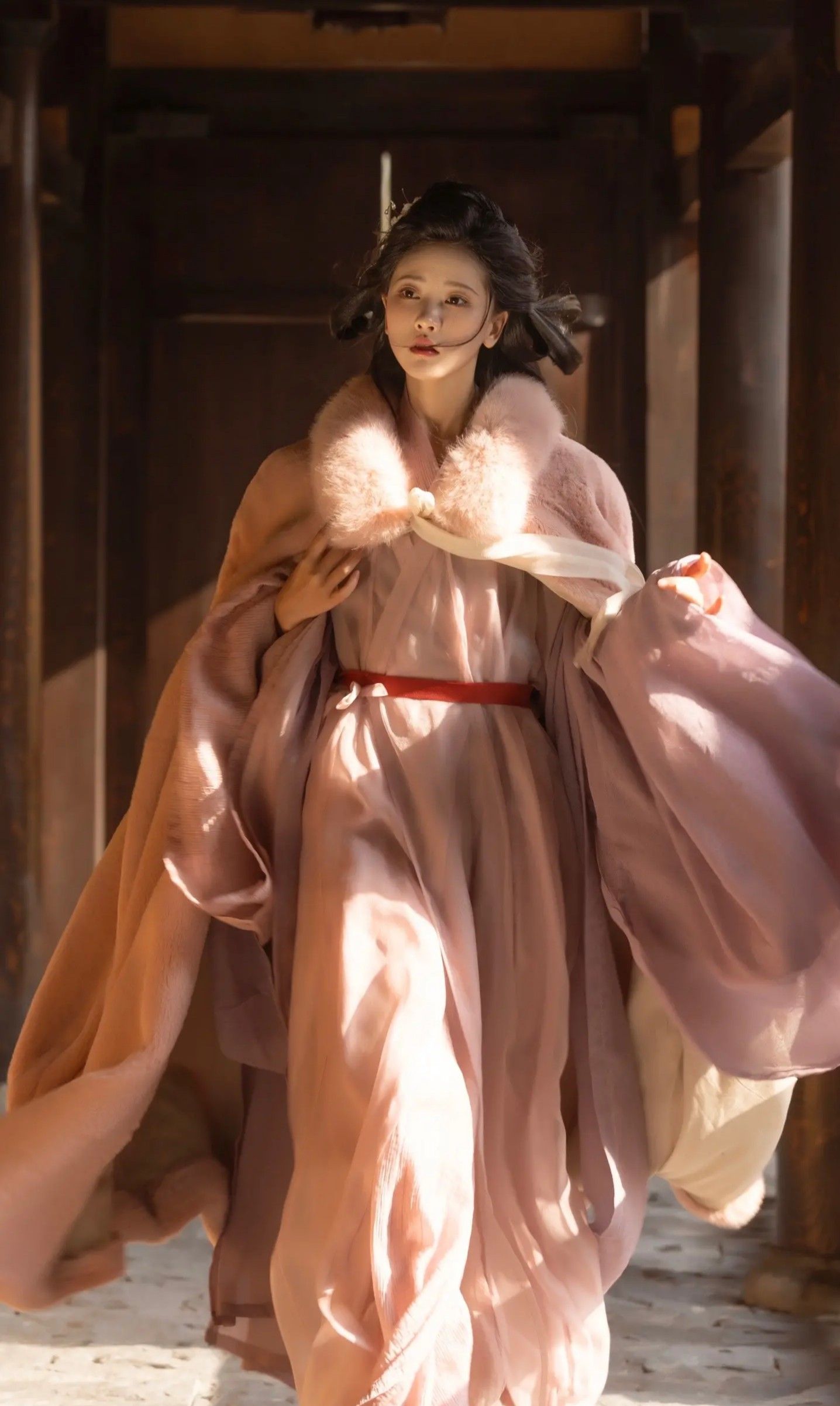 Latest Trends in Hanfu Fashion:The Rise of the New Generation of Hanfu Influencers Latest Trends in Hanfu Fashion:The Rise of the New Generation of Hanfu Influencers