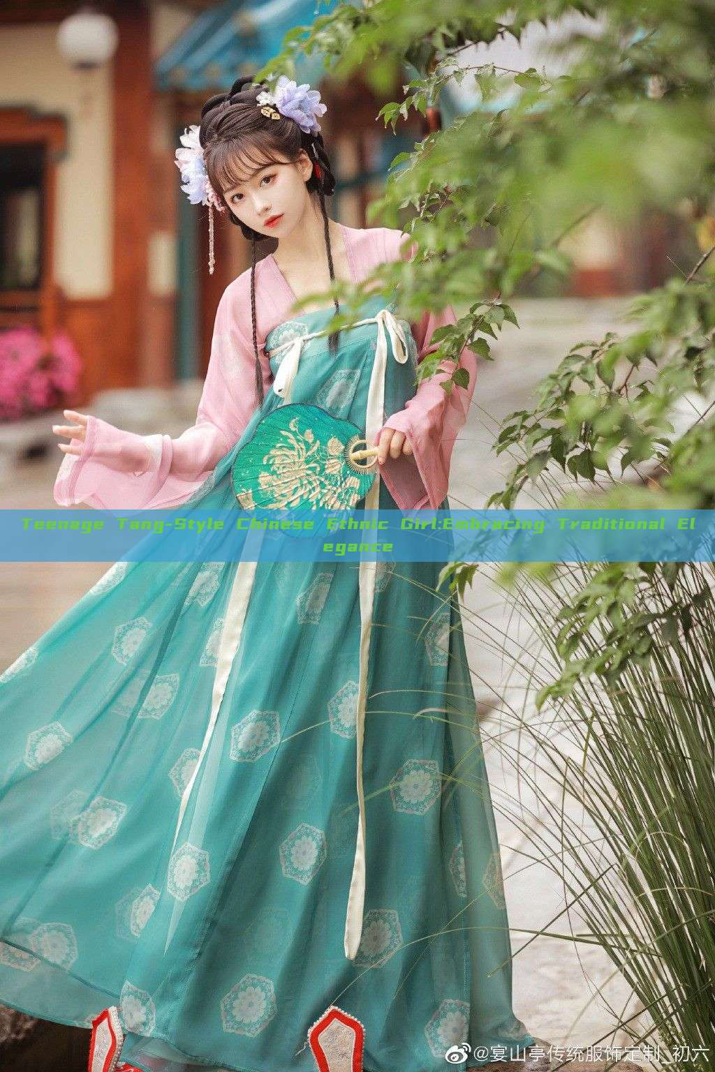 Teenage Tang-Style Chinese Ethnic Girl:Embracing Traditional Elegance Teenage Tang-Style Chinese Ethnic Girl:Embracing Traditional Elegance