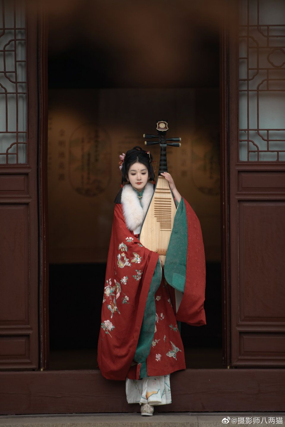 The Enchanting Journey of a Princess in Hanfu Shoes:A Story of a Little Girl The Enchanting Journey of a Princess in Hanfu Shoes:A Story of a Little Girl