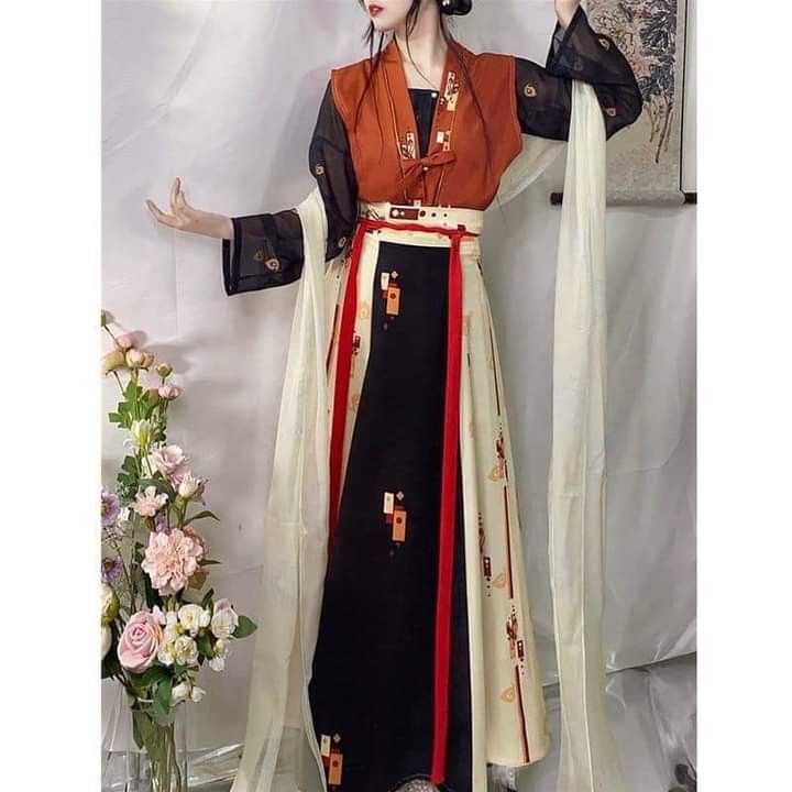 Summer Comfort in Traditional Chinese Clothing:The Rise of Sleepwear Hanfu Summer Comfort in Traditional Chinese Clothing:The Rise of Sleepwear Hanfu