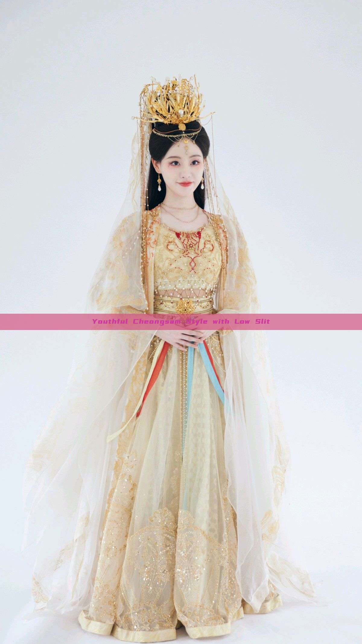 Youthful Cheongsam Style with Low Slit Youthful Cheongsam Style with Low Slit