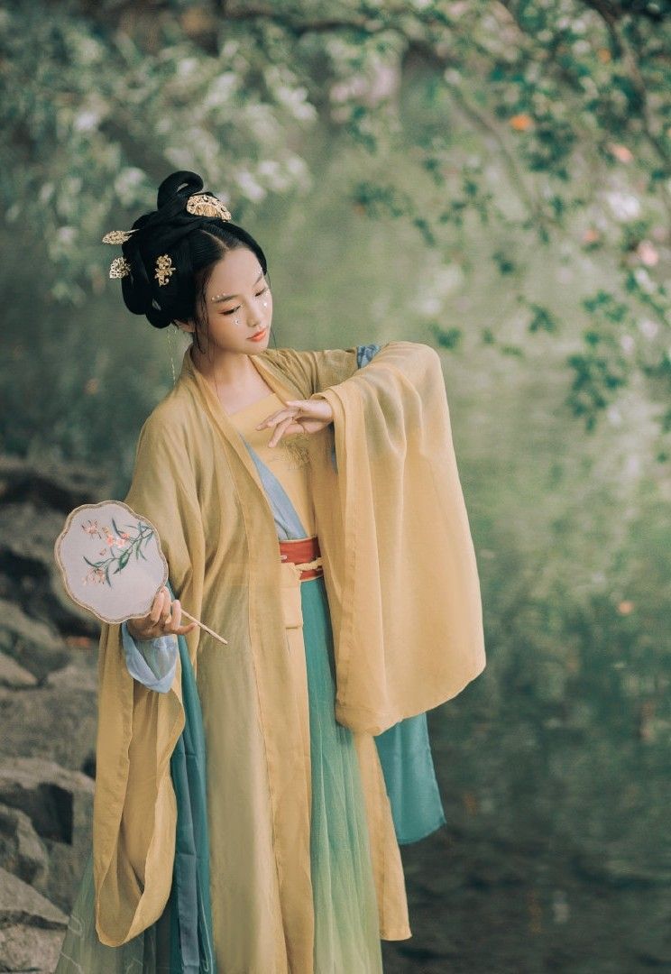 International Luxe Silk Dress Qipao:The Allure of Traditional Elegance