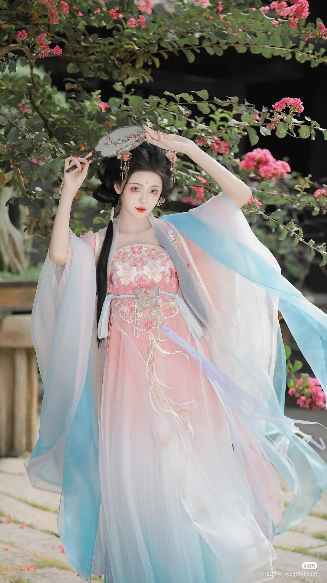 The Married Bliss of a Horseface Skirt:A Cultural Journey into Chinese Traditional Wedding Customs The Married Bliss of a Horseface Skirt:A Cultural Journey into Chinese Traditional Wedding Customs