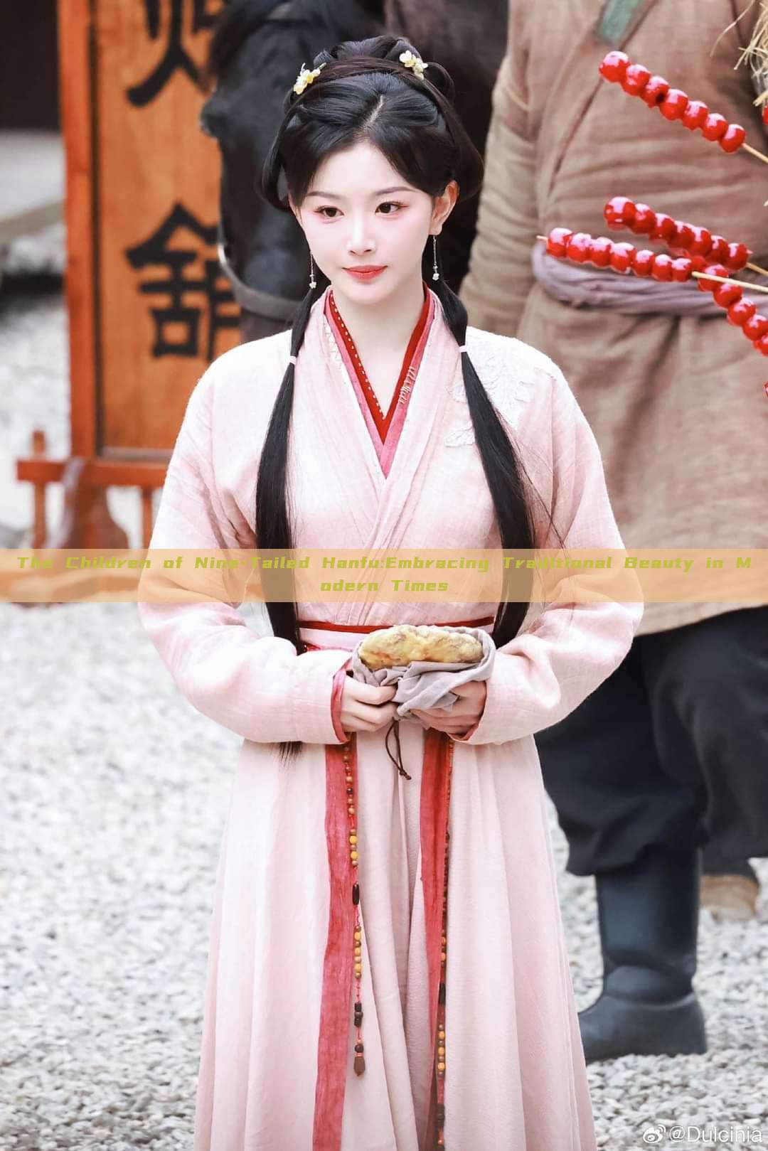 The Children of Nine-Tailed Hanfu:Embracing Traditional Beauty in Modern Times The Children of Nine-Tailed Hanfu:Embracing Traditional Beauty in Modern Times