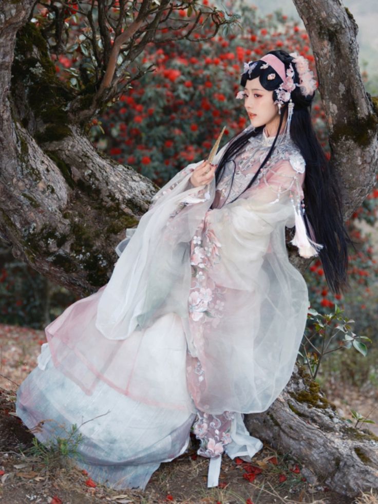 The Splendid Artistry of Hair Bands in Hanfu Fashion Accessories The Splendid Artistry of Hair Bands in Hanfu Fashion Accessories