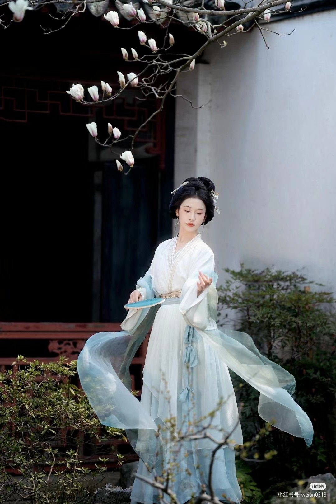 The Elegance of Short-Stitched Horseface Skirt:A Closer Look into Traditional Chinese Fashion The Elegance of Short-Stitched Horseface Skirt:A Closer Look into Traditional Chinese Fashion