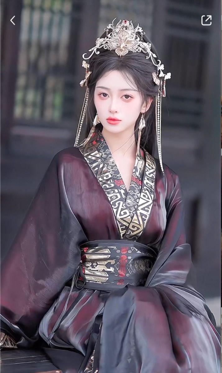 Black Cheongsam:A Summer Girls Fashion Statement Black Cheongsam:A Summer Girls Fashion Statement