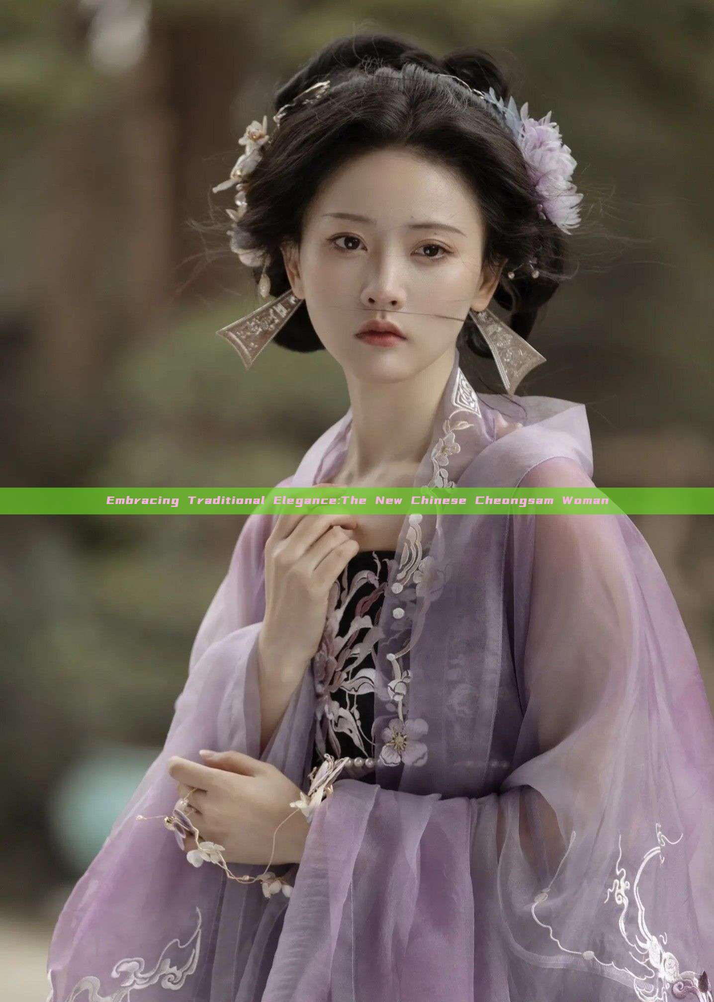 Embracing Traditional Elegance:The New Chinese Cheongsam Woman