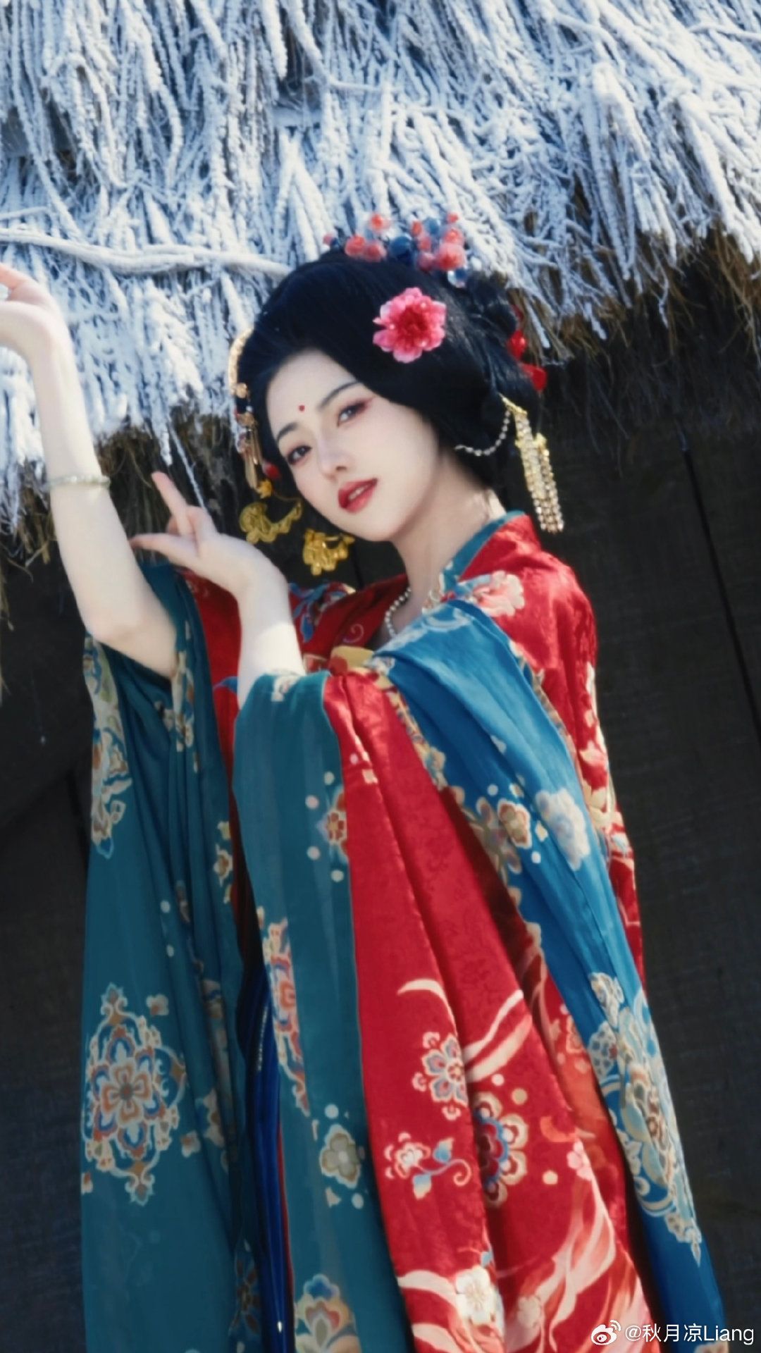 Embracing the New Chinese Cheongsam:A Photo Journey into Modern Elegance Embracing the New Chinese Cheongsam:A Photo Journey into Modern Elegance