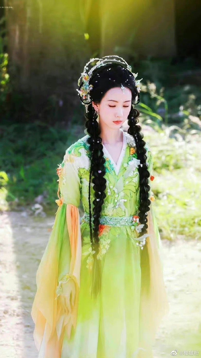 Traditional Chinese Childrens Tangsuits:A Cultural Icon of Heritage and Style