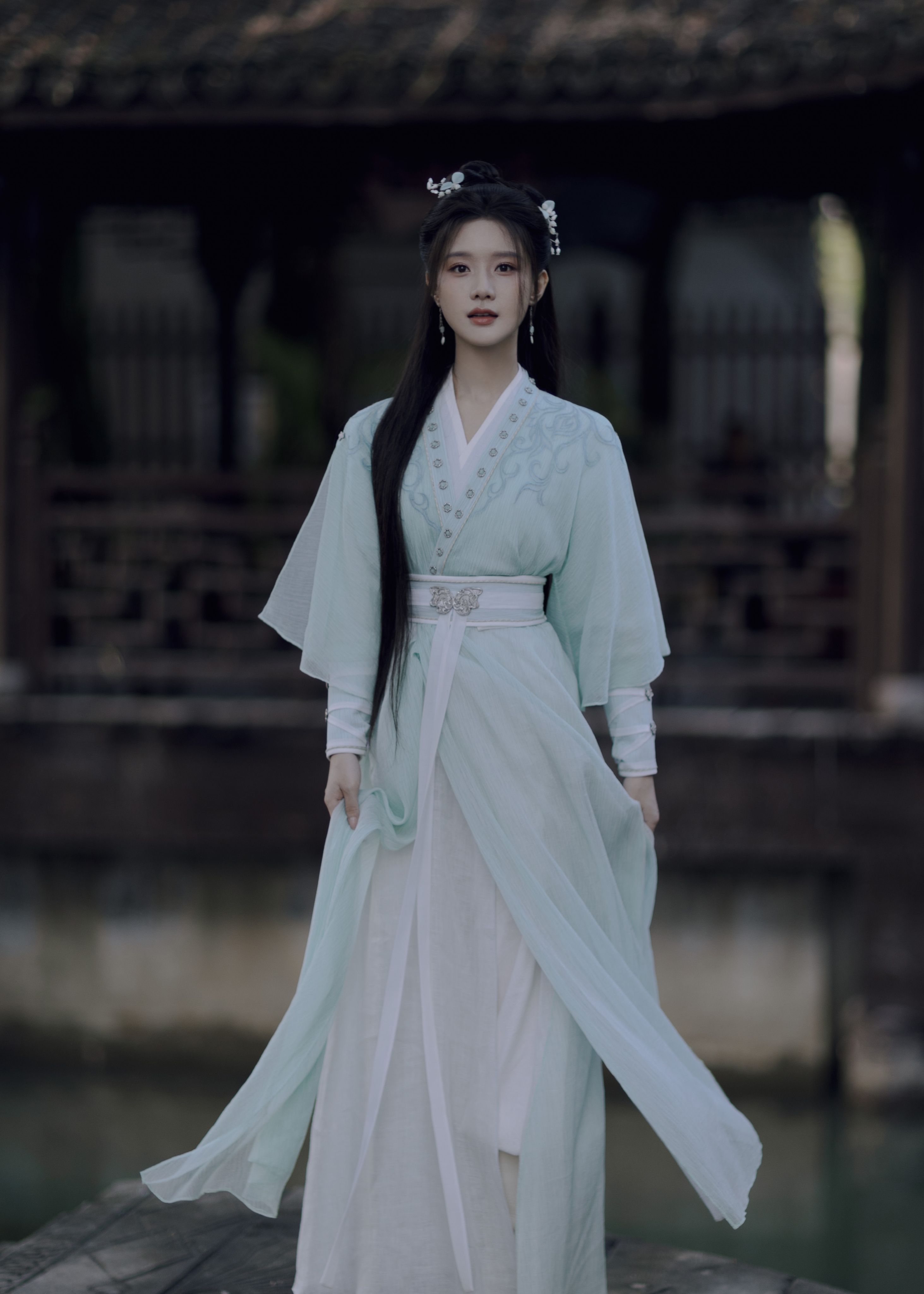 汉服婚服女 凤冠霞帔 汉服婚服女 凤冠霞帔