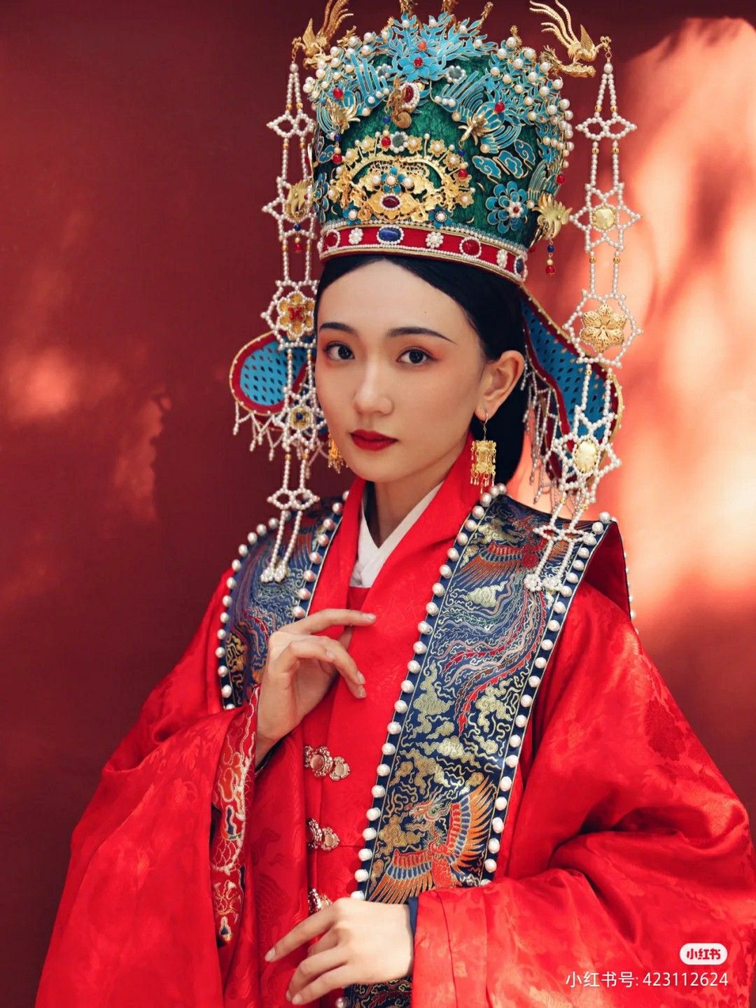 The Young Aristocrat in Hanfu Tradition The Young Aristocrat in Hanfu Tradition
