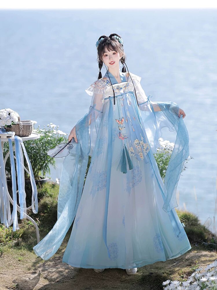 The Journey of a Hanfu Princess Doll The Journey of a Hanfu Princess Doll