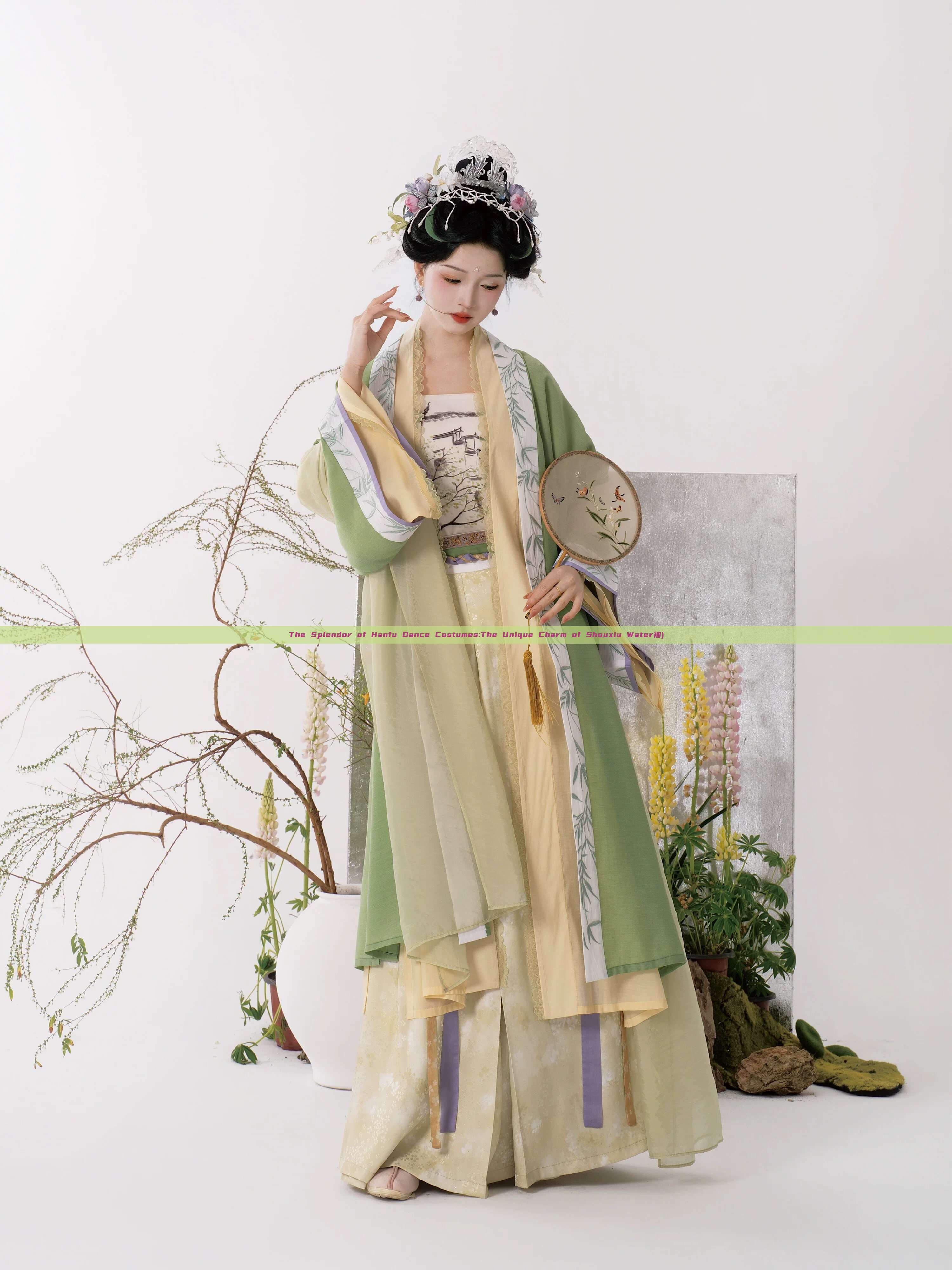 The Splendor of Hanfu Dance Costumes:The Unique Charm of Shouxiu Water袖) The Splendor of Hanfu Dance Costumes:The Unique Charm of Shouxiu Water袖)